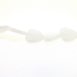 Glaskraal, driekhoek, wit, 18 x  16 mm (streng)